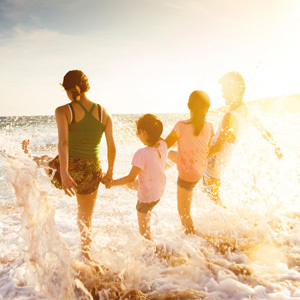 Kinder im Wasser