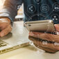 Smartphone und Notebook